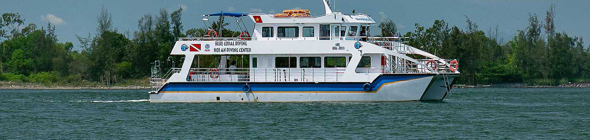 Blue-Coral-Diving-Hoi-An-PADI-Dive-Center---Scuba-Diving-Boat-landscape
